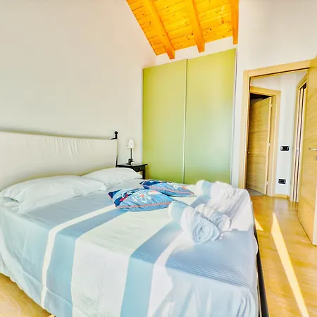 Panoramic Iseo View House With Pool - Free Box Car Appartement