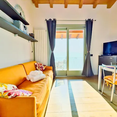 Panoramic Iseo View House With Pool - Free Box Car Appartement *